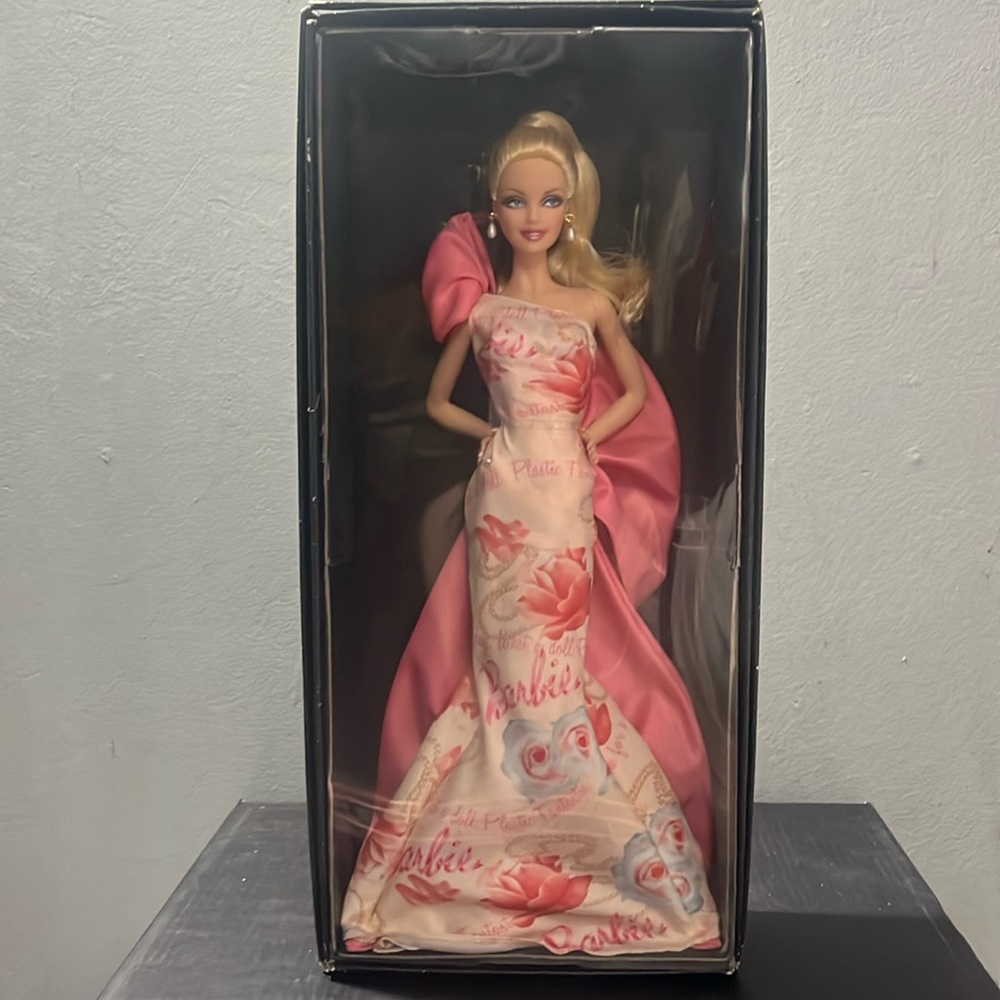 Rose splendor Barbie collector edition. Pink Label.